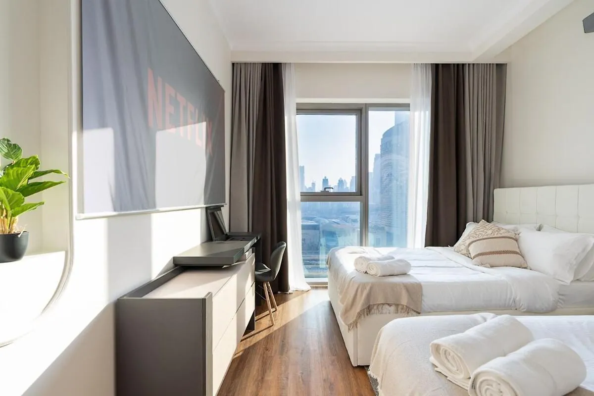Appartamento Classy 2Br Burj View Spacious Apt Dubai