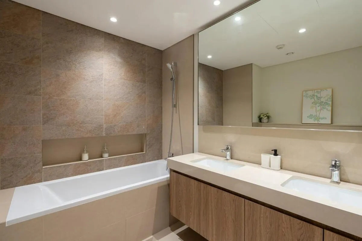 Classy 2Br Burj View Spacious Apt Dubai